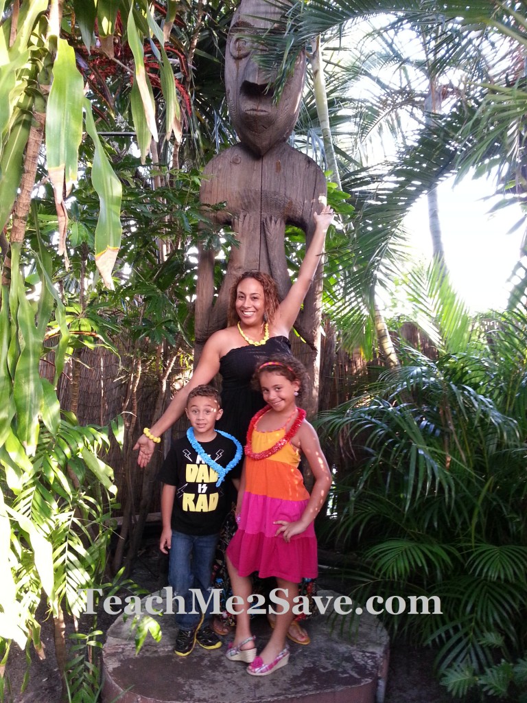 Mai-Kai Polynesian Family Pic