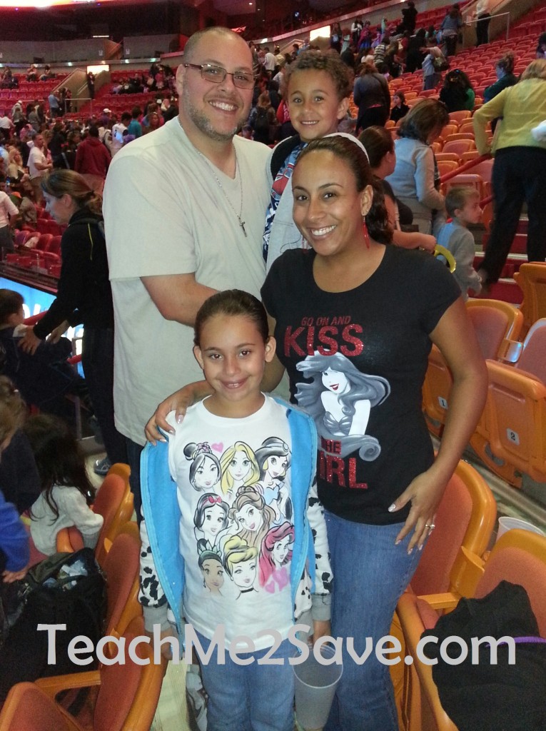 Disney On Ice presents Rockin Ever After - Leanette and Family