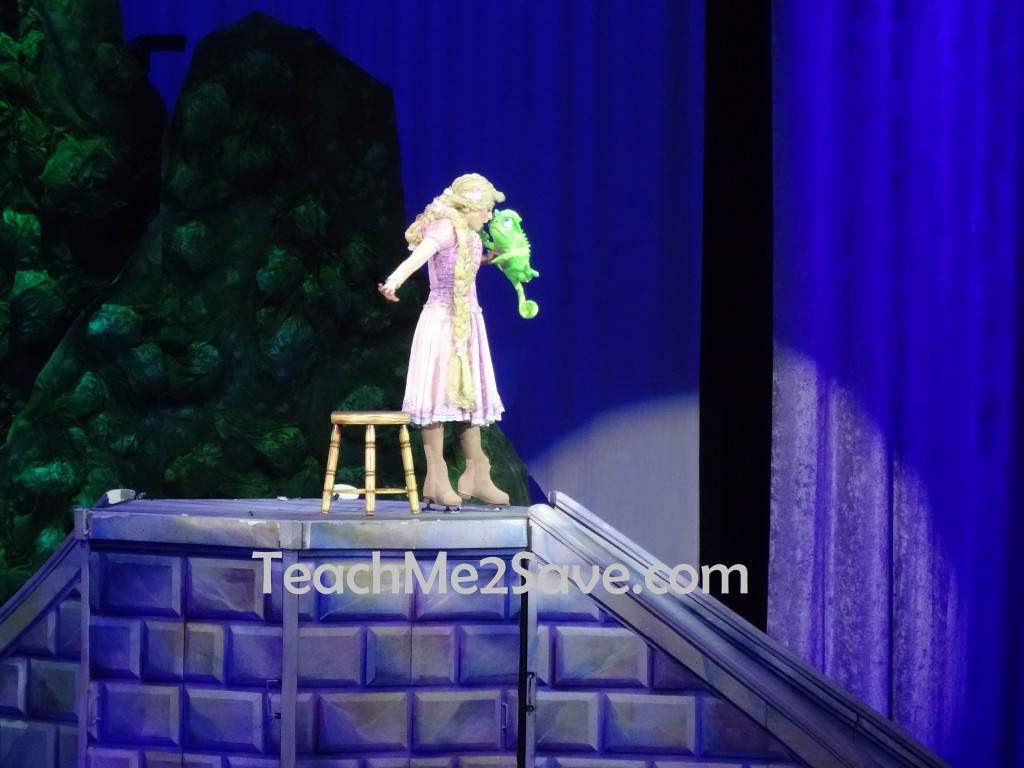 Disney On Ice presents Rockin Ever After - Tangled