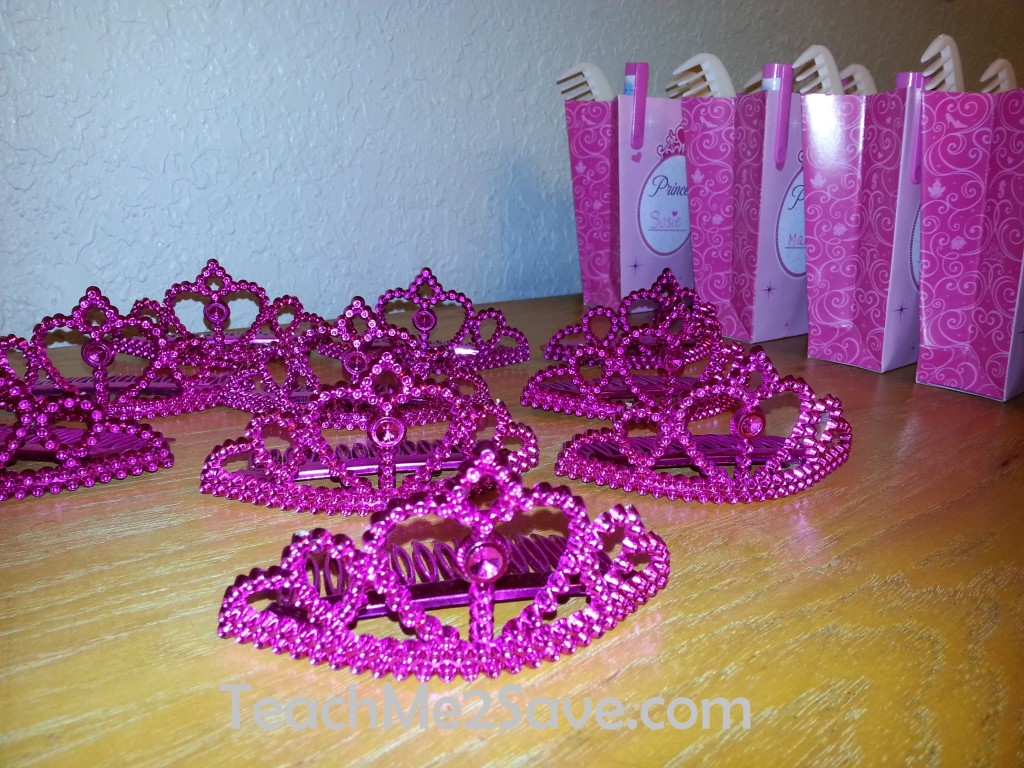 DisneySide Gift Bag and crown