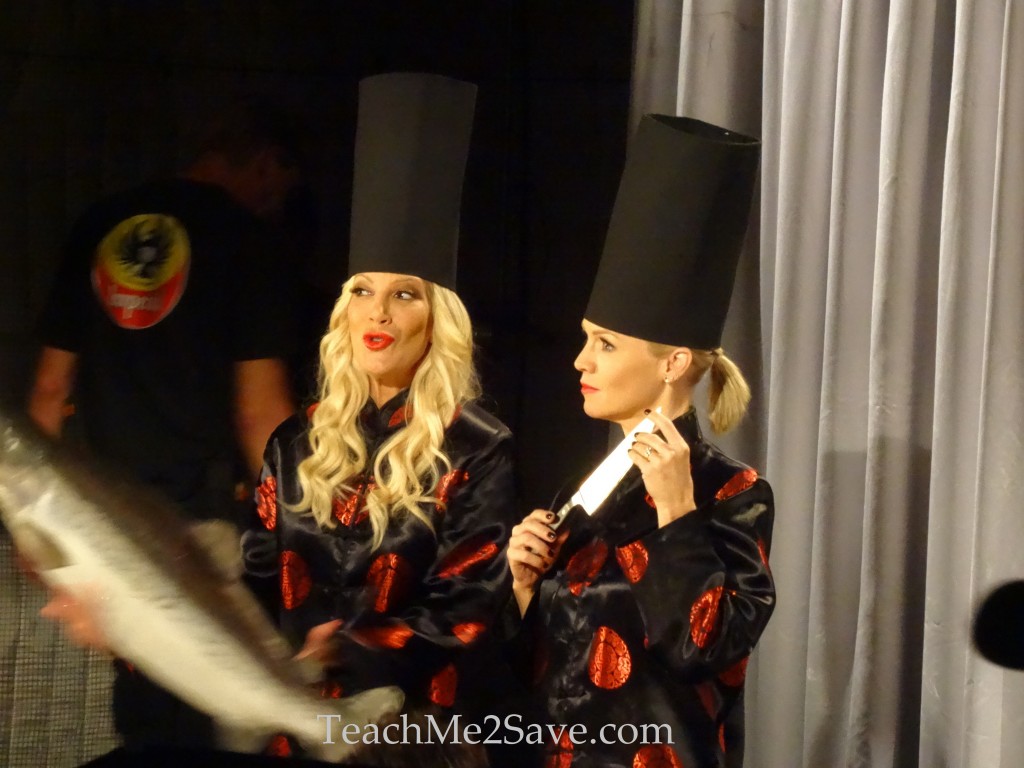 Mystery Girls Set Visit - Tori Spelling and Jennie Garth Filming