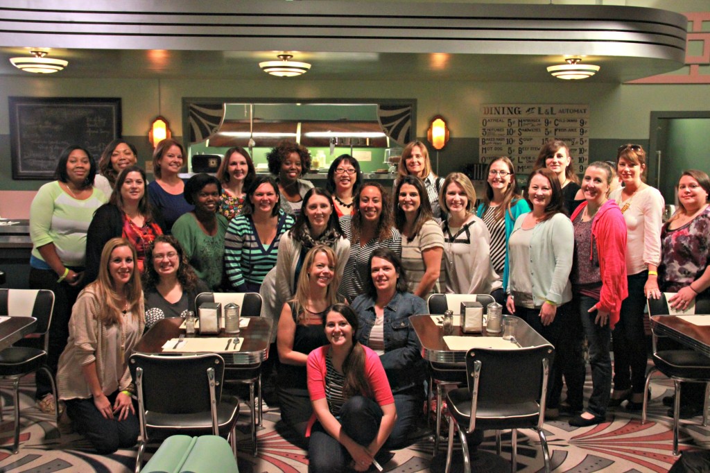 Agent Carter Automat Set Group Photo