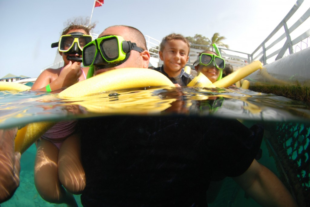 Curaçao Sea Aquarium Animal Encounter Family Pic