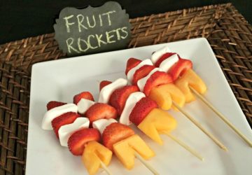 Rocket fruits. Рокет еда. Baby Rocket еда. Rocket в блюде. Роккет Амстердам банана чери.