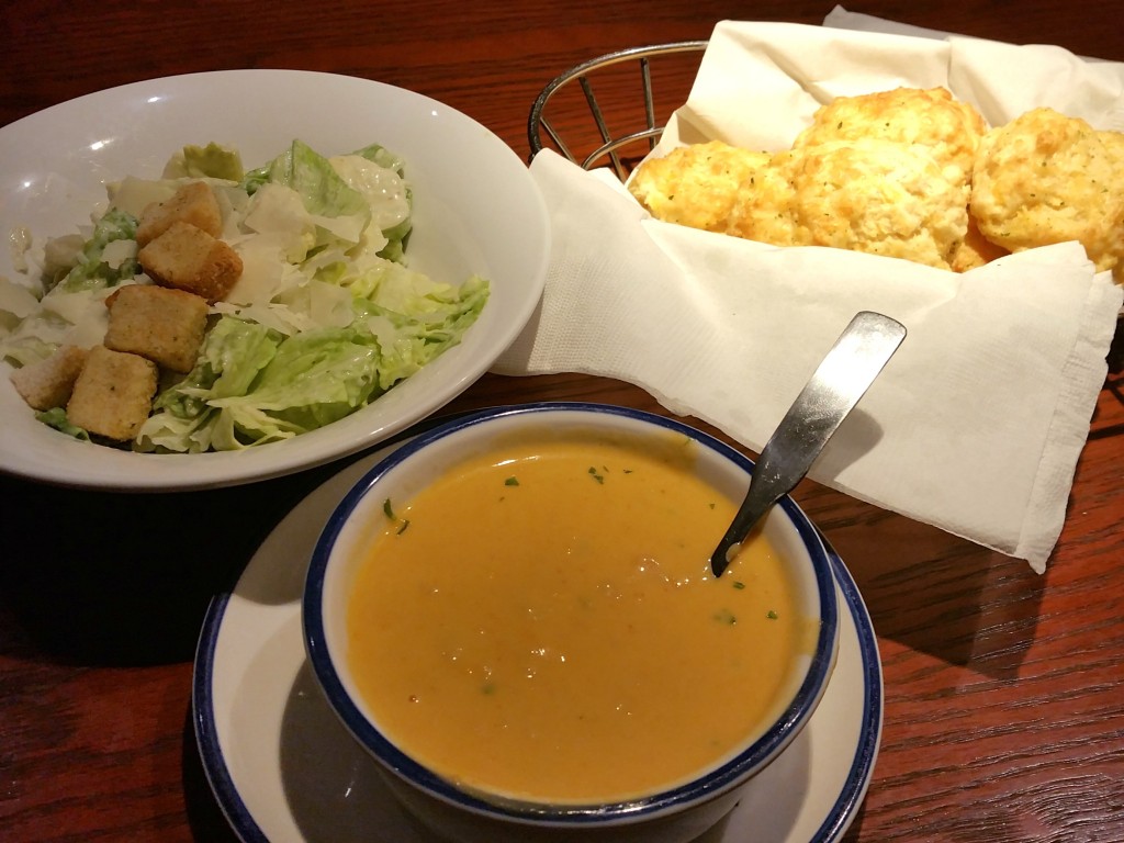 Red Lobster soup, salad and bread