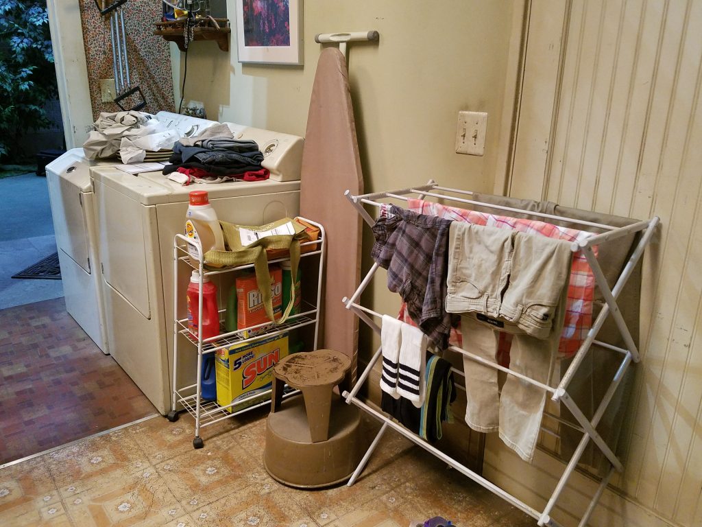 speechless-set-laundry-room