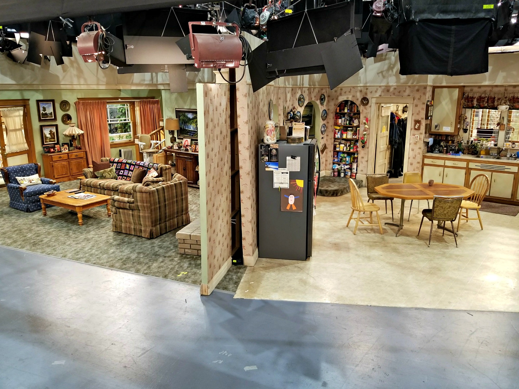 Roseanne Set Visit (Photo Tour) & Fun Facts - Funtastic Life