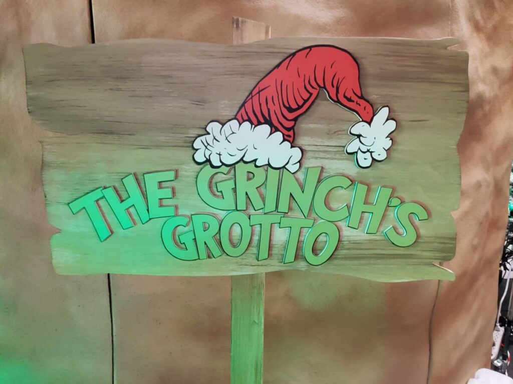 Grinch grotto universal｜TikTok Search